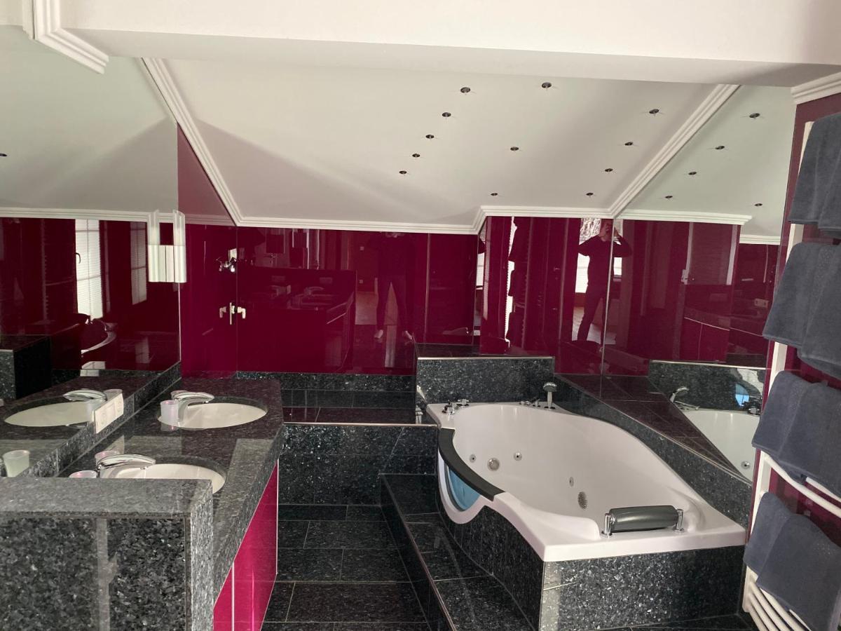 Appartment Schmidl บิชชอฟส์โฮเฟน ภายนอก รูปภาพ